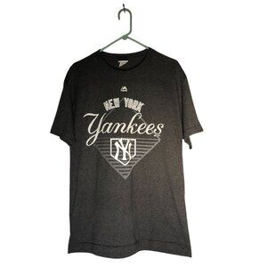 Yankees Mens T-Shirt Large Gray New York Yankees Graphic Tee Casual Crewneck